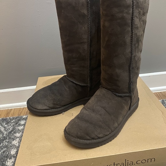 Ugg Classic Tall Boots - Picture 5 of 7